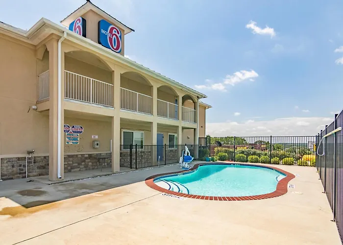 Motel 6-Azle, Tx