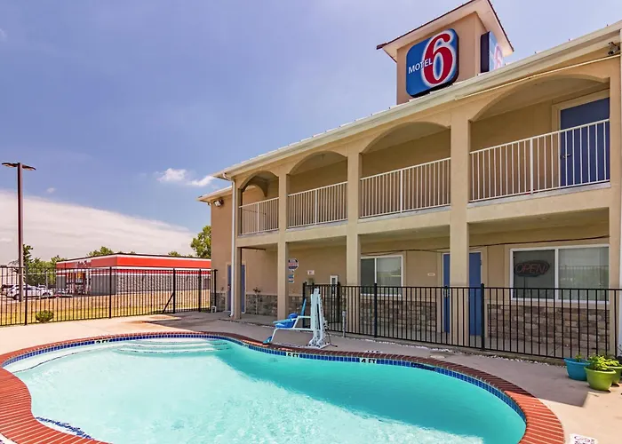 Motel 6-Azle, Tx