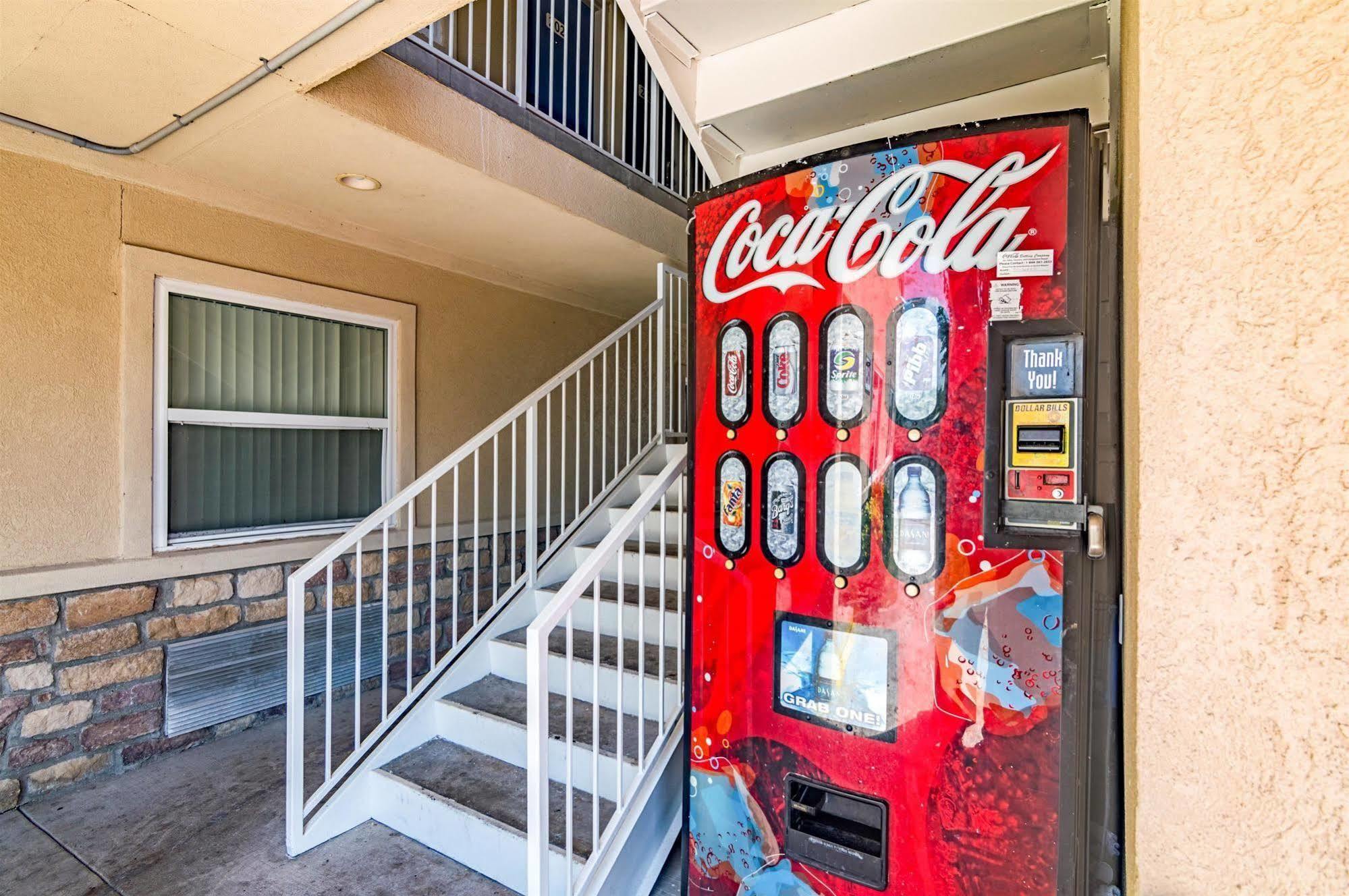 6-azle, Tx Hotel