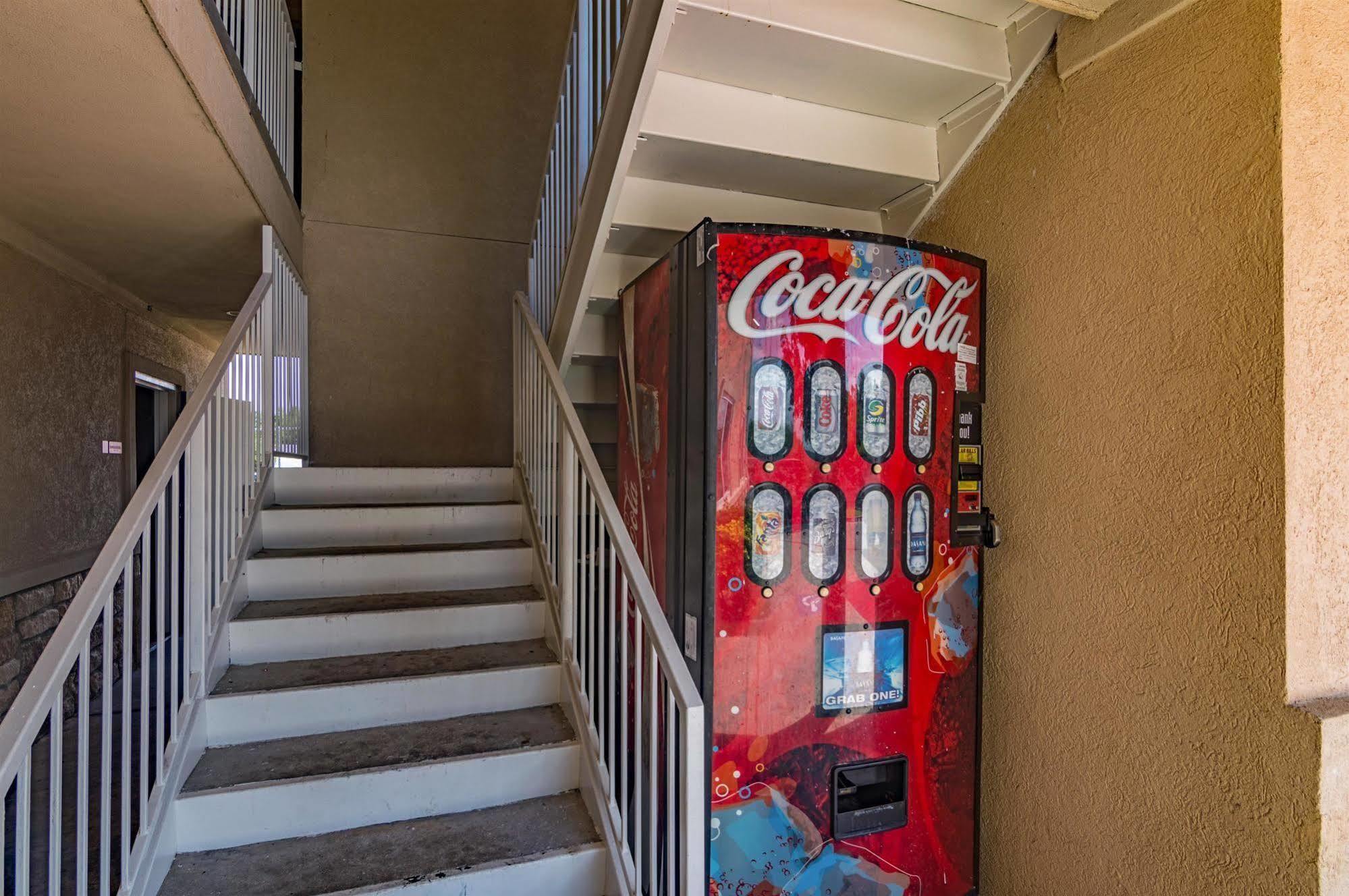 6-azle, Tx Hotel