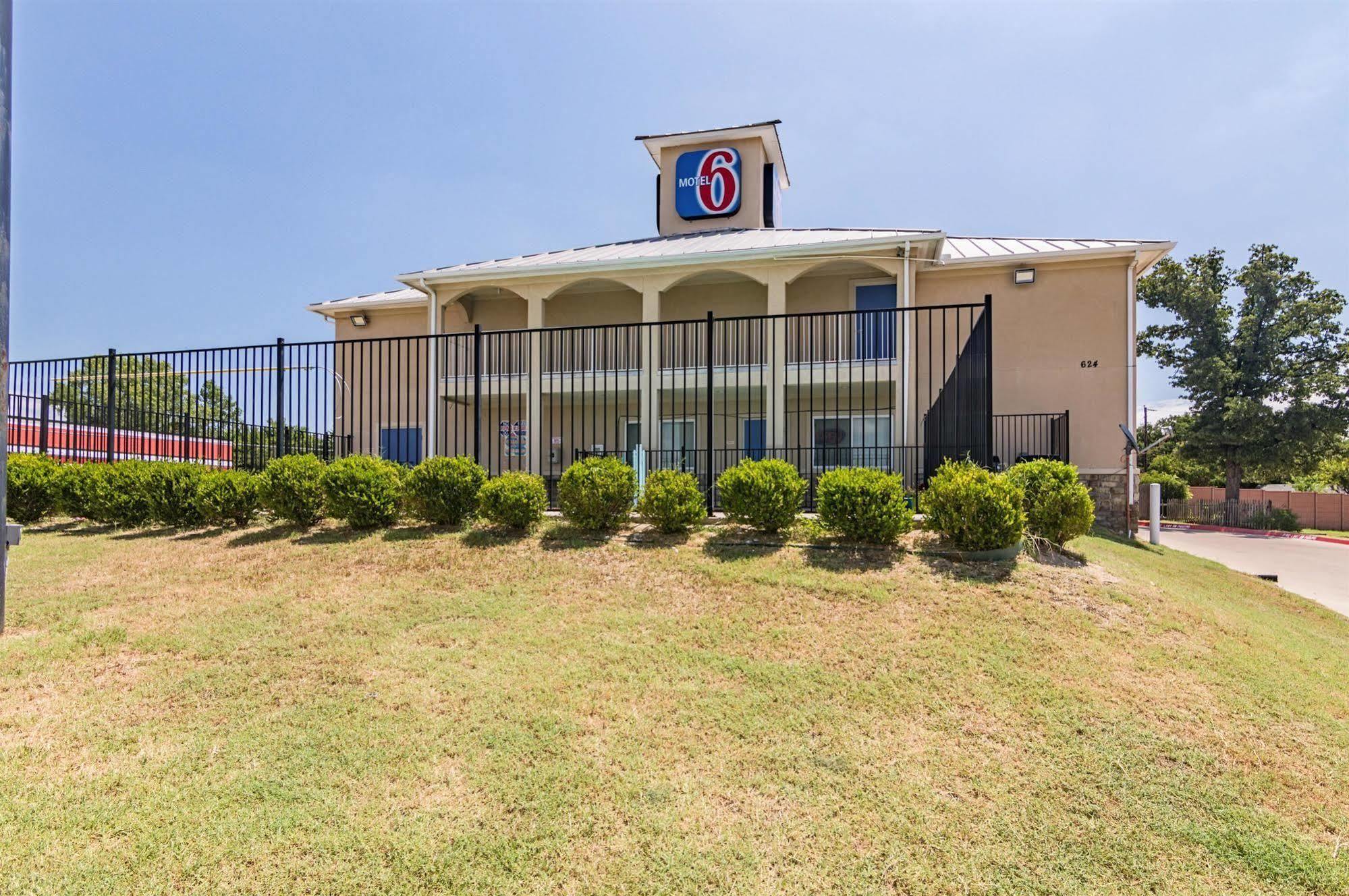 6-azle, Tx Hotel Azle
