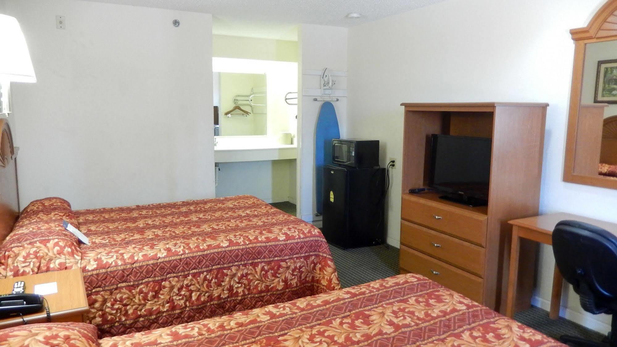 Hotel 6-azle, Tx 2*